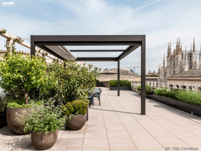 Corradi Maestro: Pérgolas con techo textil plano Baleares