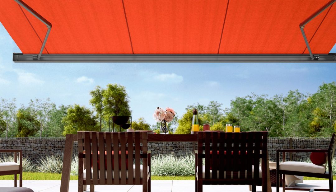 Toldos veranda con guías laterales - Roselló